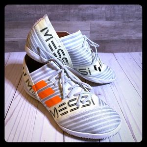 Adidas Nemeziz Messi Tango